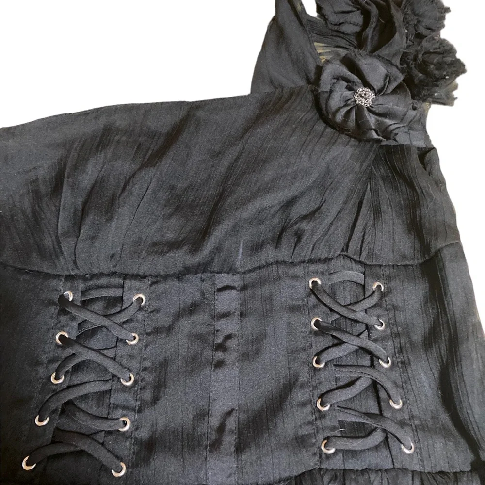 Do & Be women’s one shoulder black blouson style corset top. - Picture 10 of 14